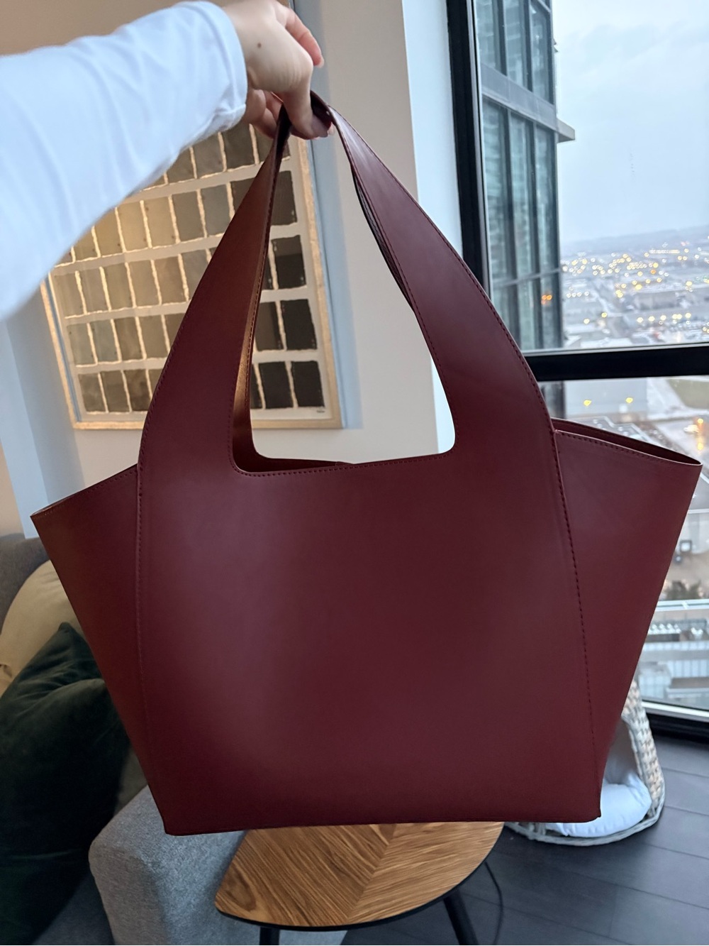 Carin Wester Burgundy Carry All Tote Bag - Picture 4 of 7